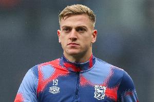 沃尔科特：德拉普让我联想到希勒，因为他的气场和碾压后卫的渴望