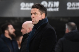 开云体育手机登录-欧文赞阿诺德：伤愈复出&amp;逆足制胜球，写都写不出这种剧情