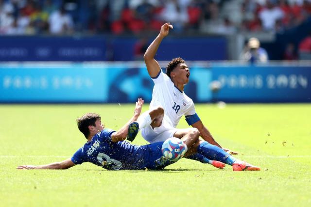 开云体育app-曼城官宣胡桑诺夫 英超首位乌兹球员强在何处？