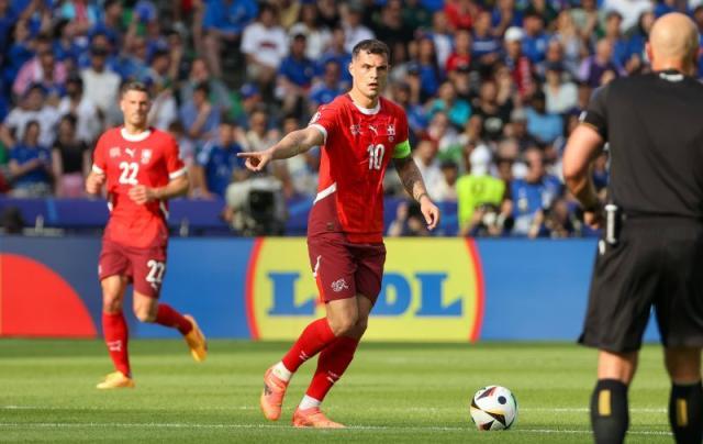 开云电子-【人物】瑞士司令塔扎卡：从愣头青到中场大师