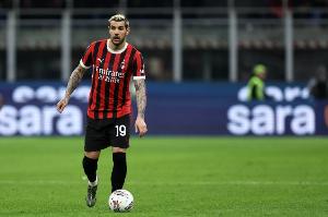 开云体育注册入口-这你都不传‍♂️特奥两次单干打丢，队友摊手+无奈踢柱