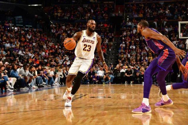 1708924377425088156.jpg 回应!詹姆斯:湖人罚球多是因为我们很少投三分