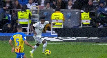 开云体育手机登录-【西甲】本泽马2助+伤退 小熊奔袭+造红 皇马2比0胜