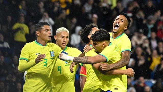 开云体育注册入口-5大攻击手联袂 内少2次连线鸽子 巴西3比0赢加纳