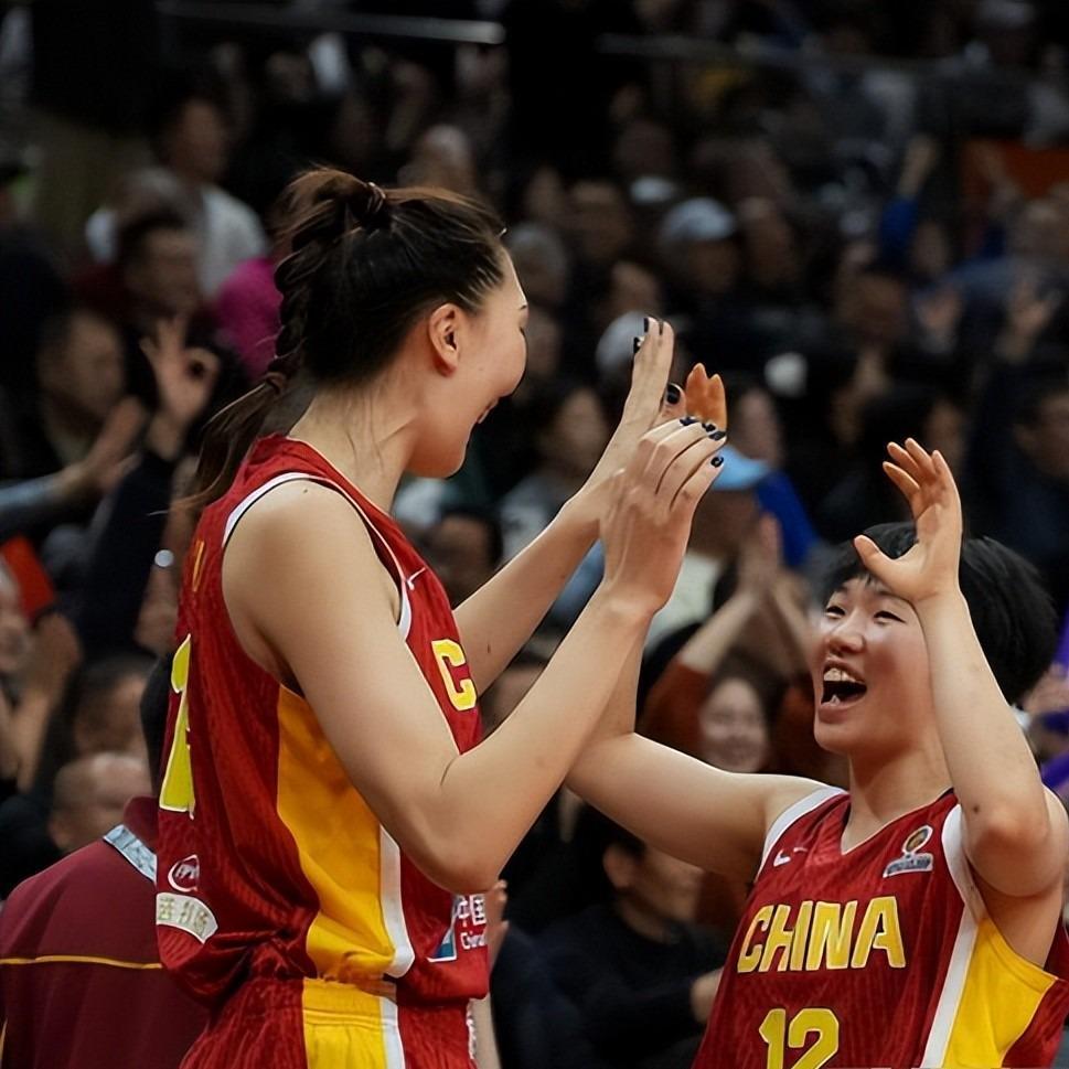 开云体育手机登录-长得高有啥用?全场只得4分,苏群吐槽:跟现代篮球节奏比较脱节