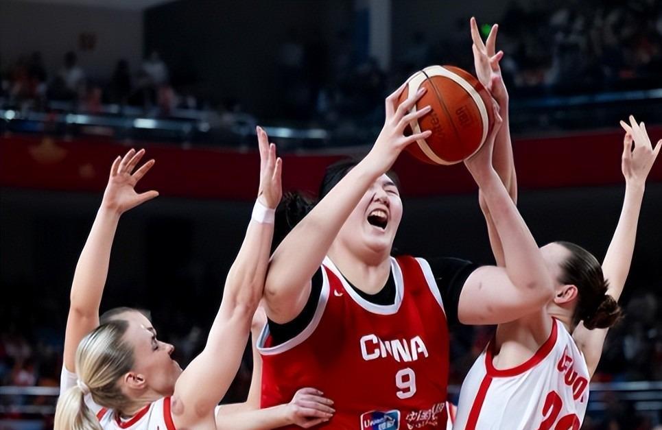 开云体育手机登录-长得高有啥用?全场只得4分,苏群吐槽:跟现代篮球节奏比较脱节