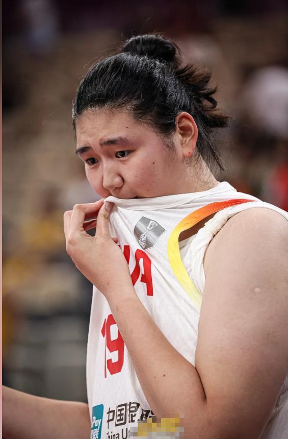 开云体育手机登录-长得高有啥用?全场只得4分,苏群吐槽:跟现代篮球节奏比较脱节