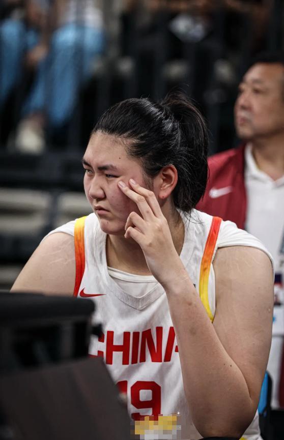 开云体育手机登录-长得高有啥用?全场只得4分,苏群吐槽:跟现代篮球节奏比较脱节