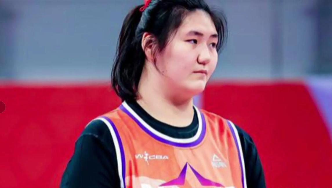 开云体育手机登录-长得高有啥用?全场只得4分,苏群吐槽:跟现代篮球节奏比较脱节