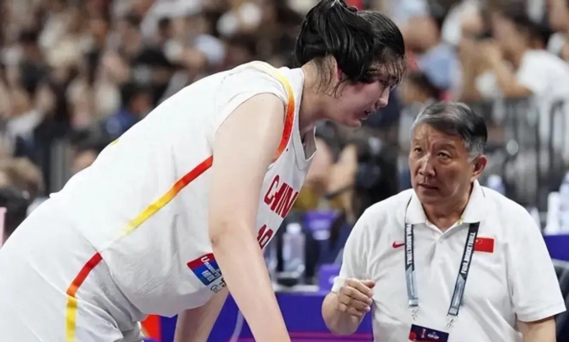 开云体育手机登录-长得高有啥用?全场只得4分,苏群吐槽:跟现代篮球节奏比较脱节