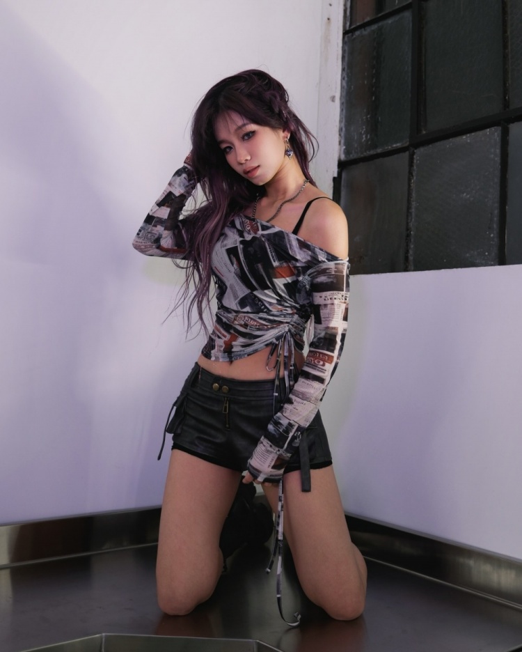 开云体育app-评论区炸了！美女网红晒与克莱合影 本人疑对后者分手风波不知情